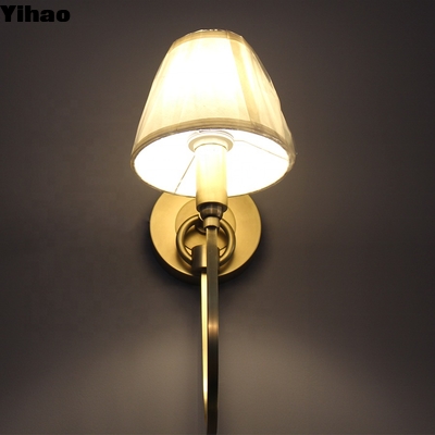 satın al Modern Brass LED Wall Lamp with Warm White Light for Living Room çevrimiçi üretim