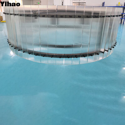 E12 ampul tabanlı ve lüks oturma odası aydınlatması için 30000 saatlik ömrü olan Yihao Modern Brass Body Chandelier